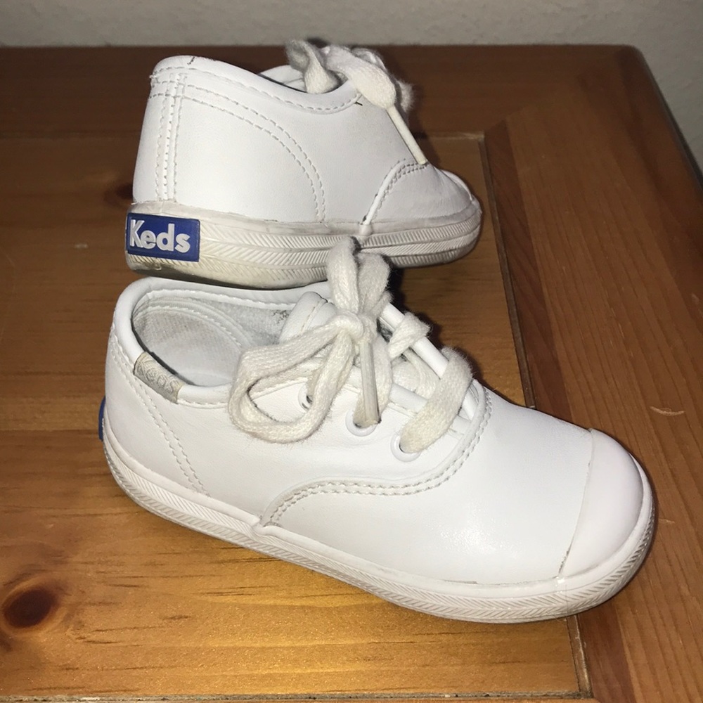White toddler Keds shoes in great condition